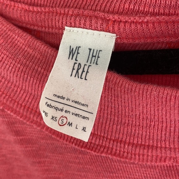 Free People | Scarlet Red Pink Long Sleeve with 3 Buttons | Great Condition - Picture 5 of 7